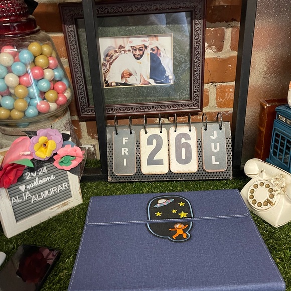 For surface case - Picture 1 of 5